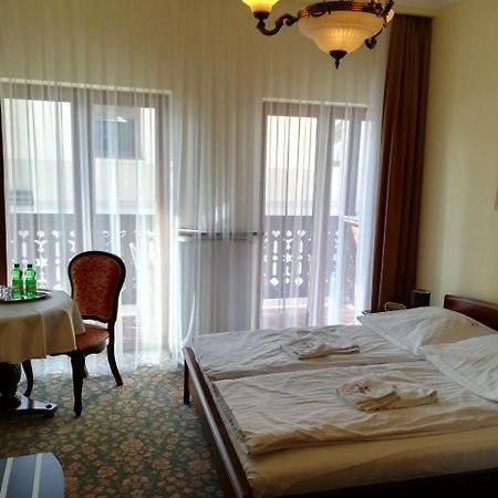 Victoria Cechini Hotel Krynica Zdroj Bagian luar foto