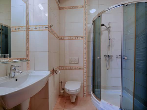 Victoria Cechini Hotel Krynica Zdroj Bagian luar foto