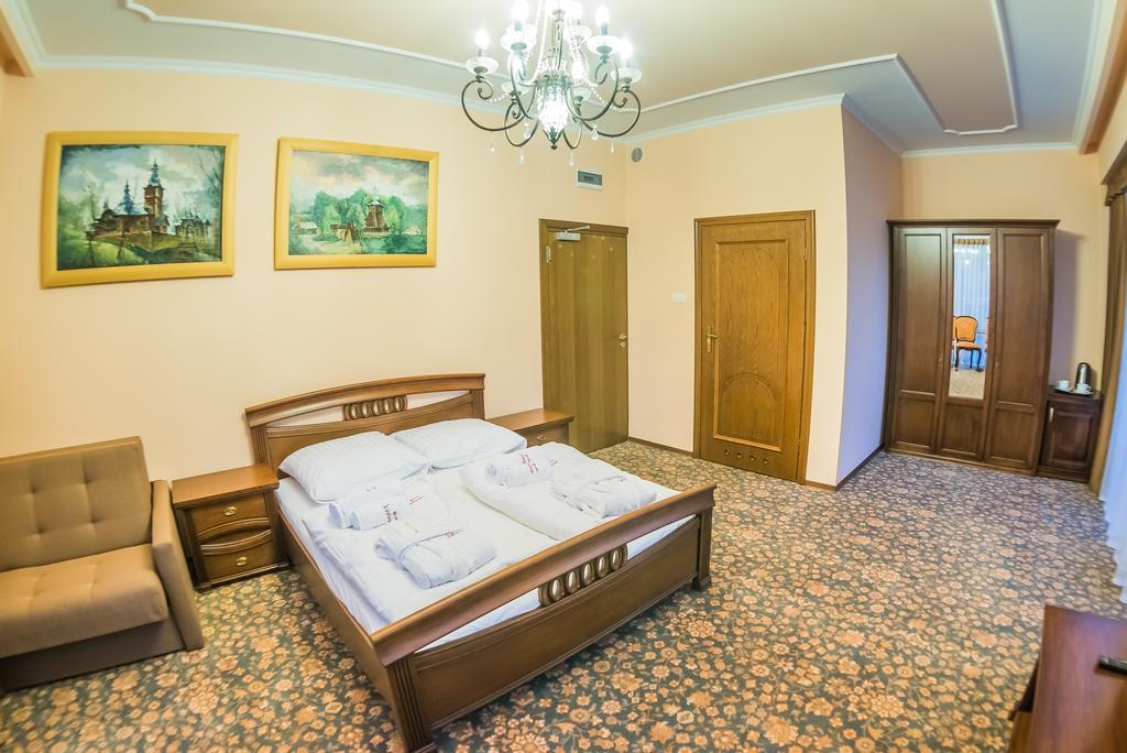 Victoria Cechini Hotel Krynica Zdroj Ruang foto