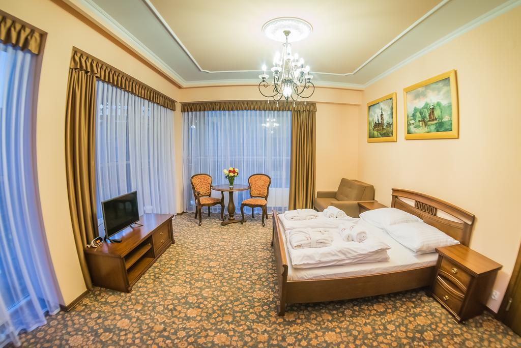 Victoria Cechini Hotel Krynica Zdroj Ruang foto