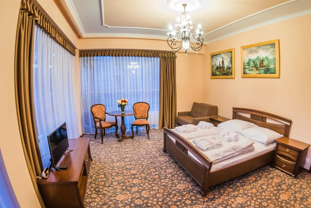 Victoria Cechini Hotel Krynica Zdroj Ruang foto
