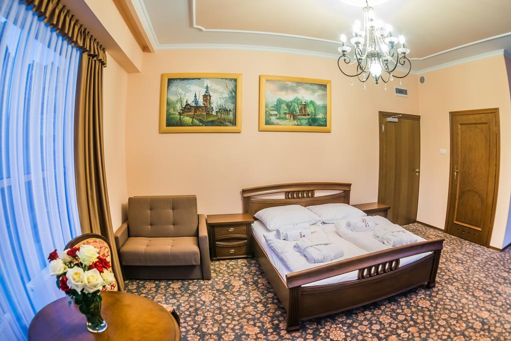 Victoria Cechini Hotel Krynica Zdroj Ruang foto