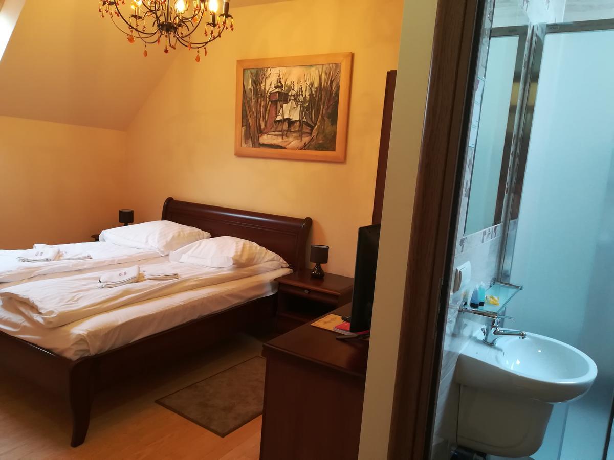 Victoria Cechini Hotel Krynica Zdroj Bagian luar foto
