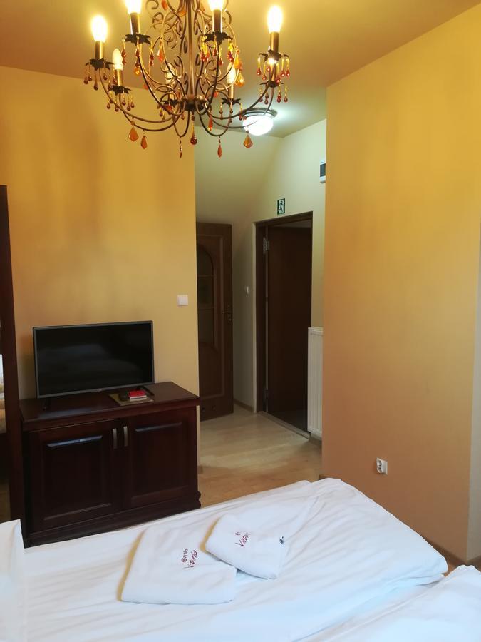 Victoria Cechini Hotel Krynica Zdroj Bagian luar foto