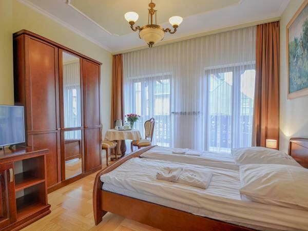 Victoria Cechini Hotel Krynica Zdroj Bagian luar foto
